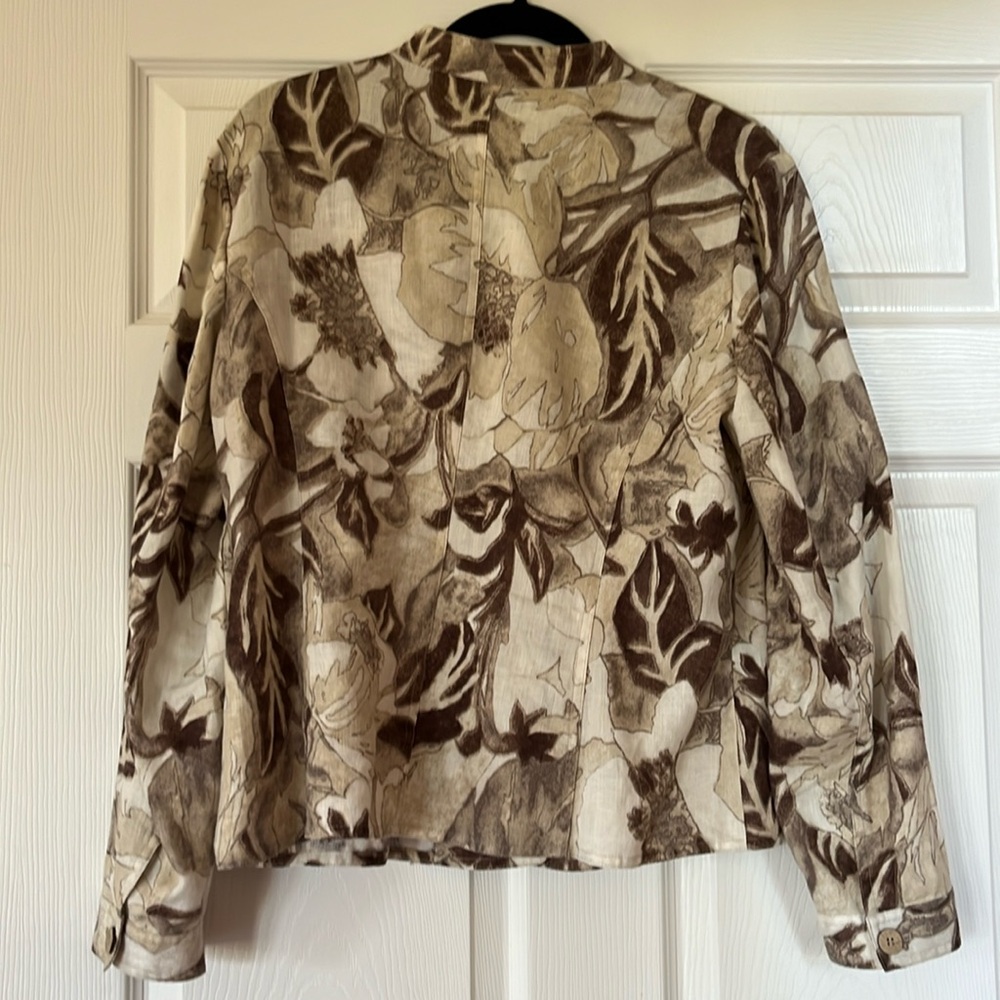 Chico’s Additions 100% linen tunic blouse/jacket.  Size 1. (Medium)